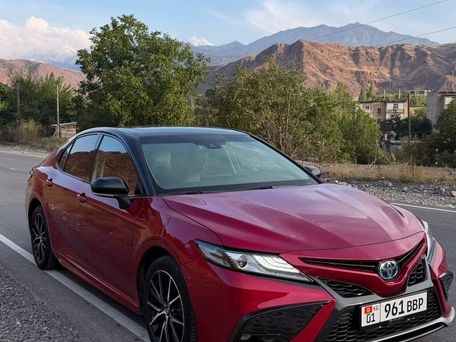 Toyota Camry, 2024 — 照片 1