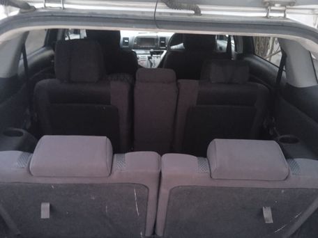 Toyota Wish, 2004 — photo 7