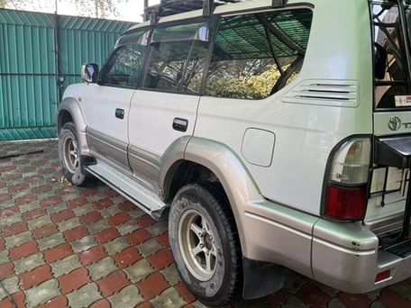 Toyota Land Cruiser Prado, 2002 — photo 2