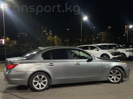 BMW 5 серии, 2004 — 照片 3