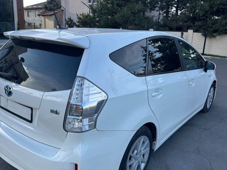 Toyota Prius v (+), 2011 — фото 5