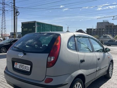 Nissan Almera Tino, 2000 — 照片 2