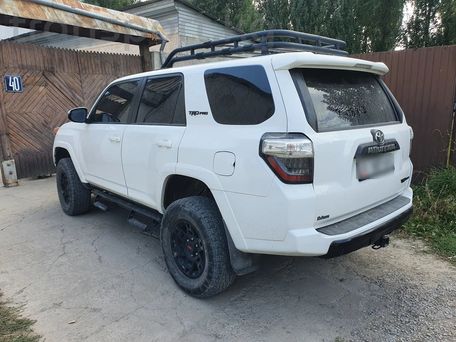 Toyota 4Runner, 2019 — фото 4