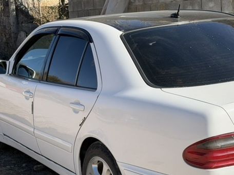 Mercedes-Benz E-Class, 2000 — photo 4