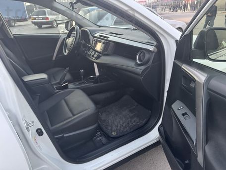 Toyota RAV4, 2018 — photo 7