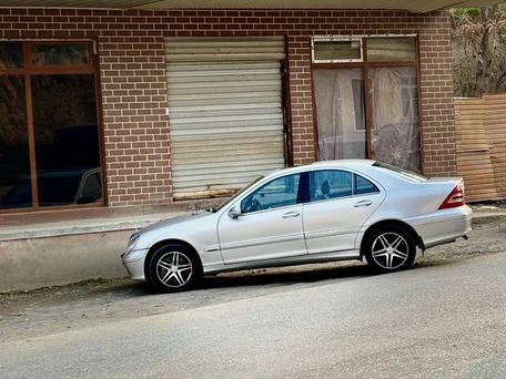 Mercedes-Benz C-Класс, 2004 — 照片 9