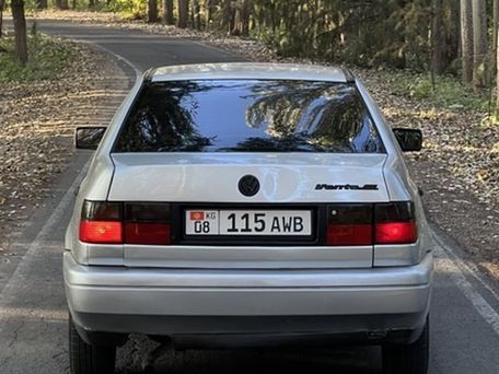 Volkswagen Vento, 1993 — 照片 2