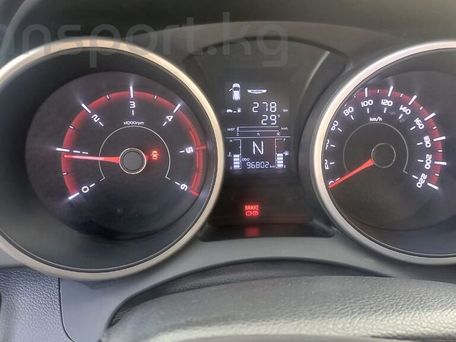 SsangYong Tivoli, 2017 — 照片 7