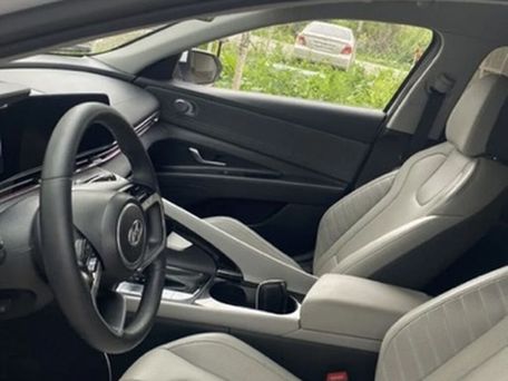 Hyundai Avante, 2021 — 照片 1