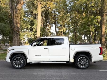 Toyota Tundra, 2023 — сүрөт 8