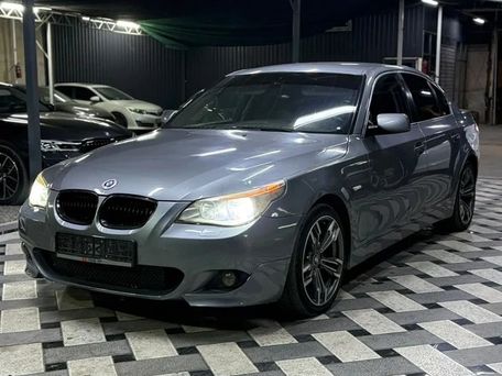 BMW 5 Series, 2004 — photo 1