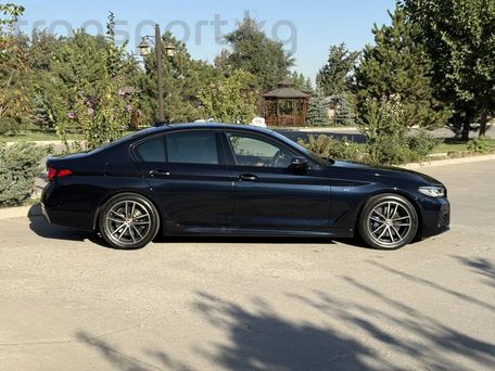BMW 5 серии, 2021 — 照片 7