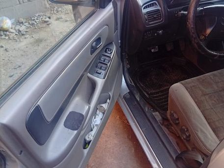 Mazda 626, 1997 — 照片 4