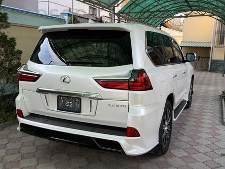 Lexus LX, 2019 — photo 5