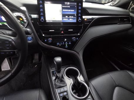 Toyota Camry, 2023 — photo 10