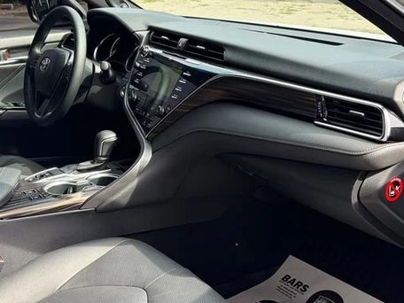 Toyota Camry, 2018 — photo 11