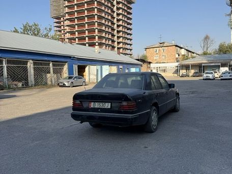 Mercedes-Benz E-Класс, 1991 — фото 3