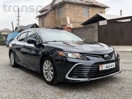 Toyota Camry, 2019 — photo 1