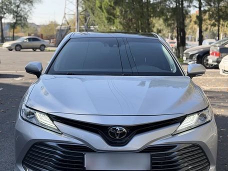 Toyota Camry, 2019 — photo 2