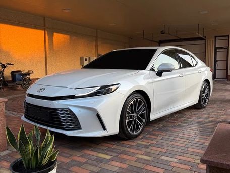 Toyota Camry, 2026 — 照片 2