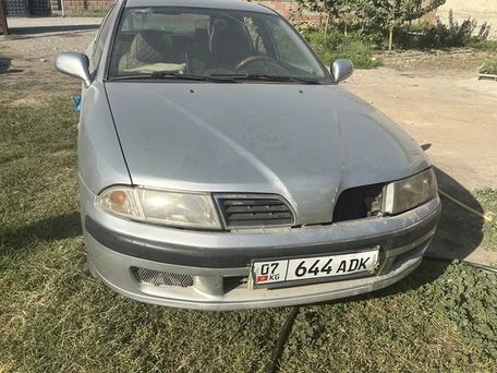 Mitsubishi Carisma, 1999