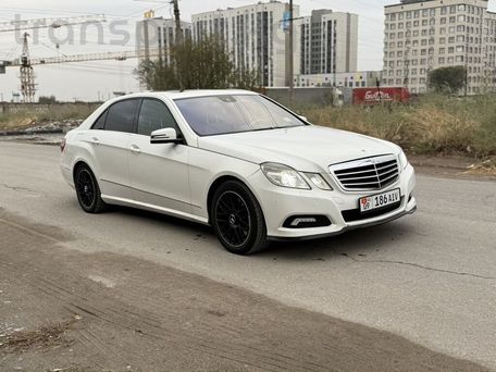 Mercedes-Benz E-Класс, 2010 — фото 4