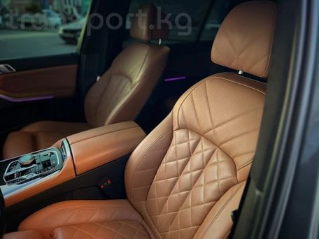 BMW X7, 2023 — photo 9