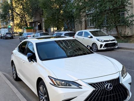 Lexus ES, 2019 — фото 1
