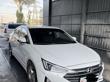 Hyundai Elantra, 2019 — 照片 2