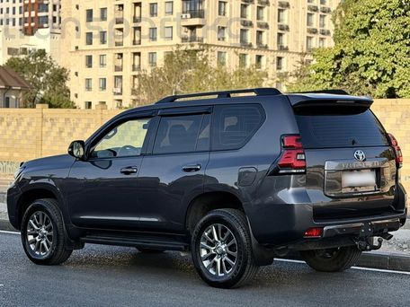 Toyota Land Cruiser Prado, 2022 — 照片 3