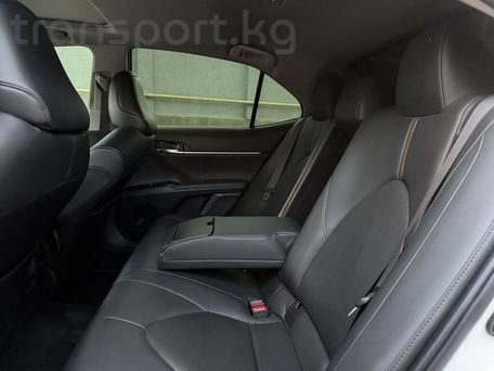 Toyota Camry, 2018 — 照片 7