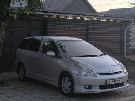 Toyota Wish, 2003 — фото 1