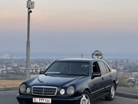 Mercedes-Benz E-Класс, 1997 — 照片 1