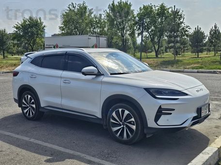 BYD Song Plus, 2023 — photo 1