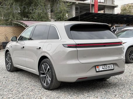 Li Auto (Lixiang) L6, 2024 — 照片 5
