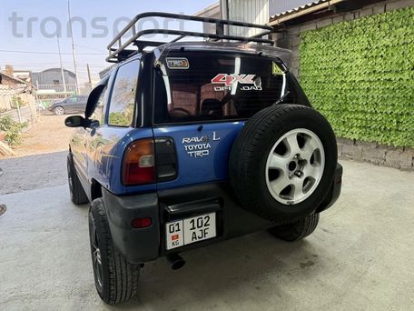 Toyota RAV4, 1994 — 照片 3