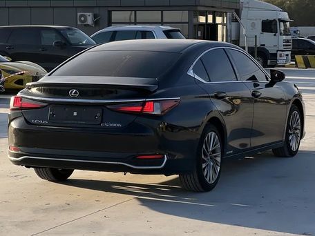 Lexus ES, 2021 — photo 4