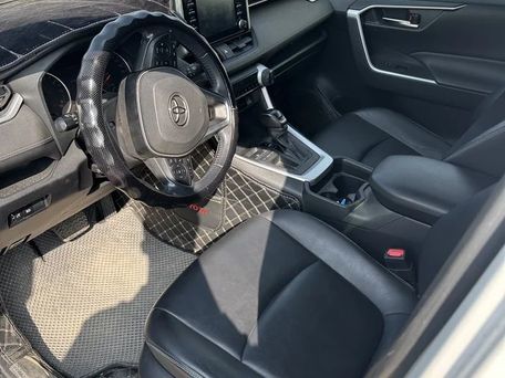 Toyota RAV4, 2019 — сүрөт 7