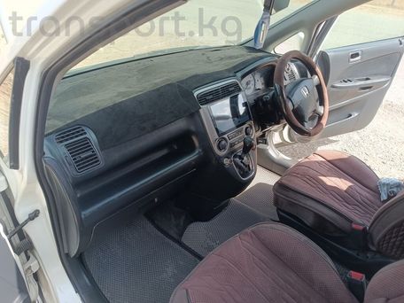 Honda Stream, 2001 — photo 13