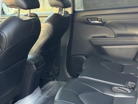 Toyota Highlander, 2022 — photo 8