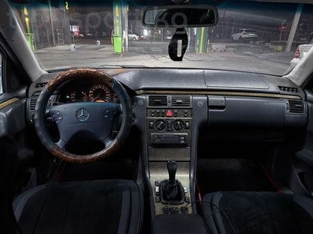 Mercedes-Benz E-Класс, 1999 — фото 13