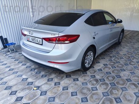 Hyundai Elantra, 2018 — сүрөт 4