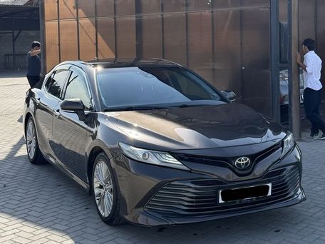 Toyota Camry, 2018 — фото 8