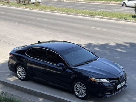 Toyota Camry, 2018 — фото 10