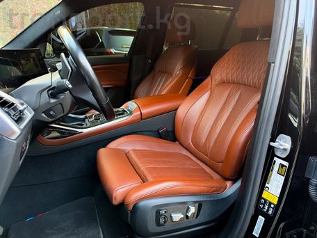 BMW X7, 2023 — photo 8