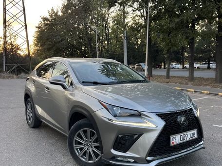 Lexus NX, 2018 — 照片 1
