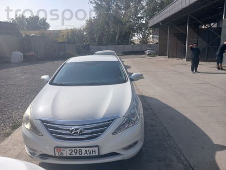 Hyundai Sonata, 2011 — 照片 1