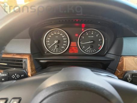 BMW 5 серии, 2007 — 照片 11