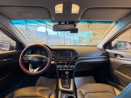 Hyundai Avante, 2019 — 照片 4