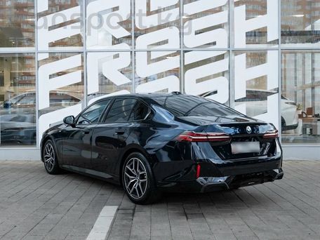 BMW 5 серии, 2024 — 照片 4